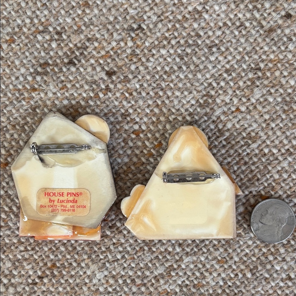 2 Vintage HOUSE pins by Lucinda - Picture 4 of 5